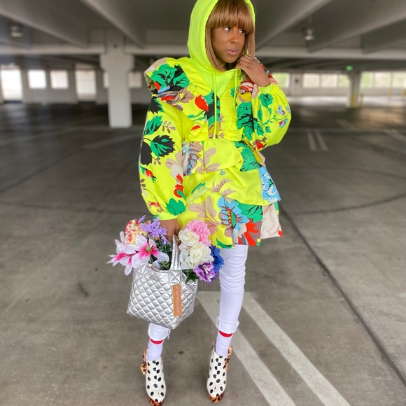 MEET YOUR POSHER! - Picture 8 of 12